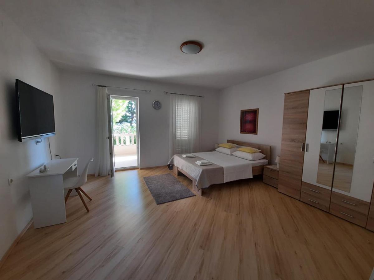 Apartmani Sruk Sukosan Luaran gambar