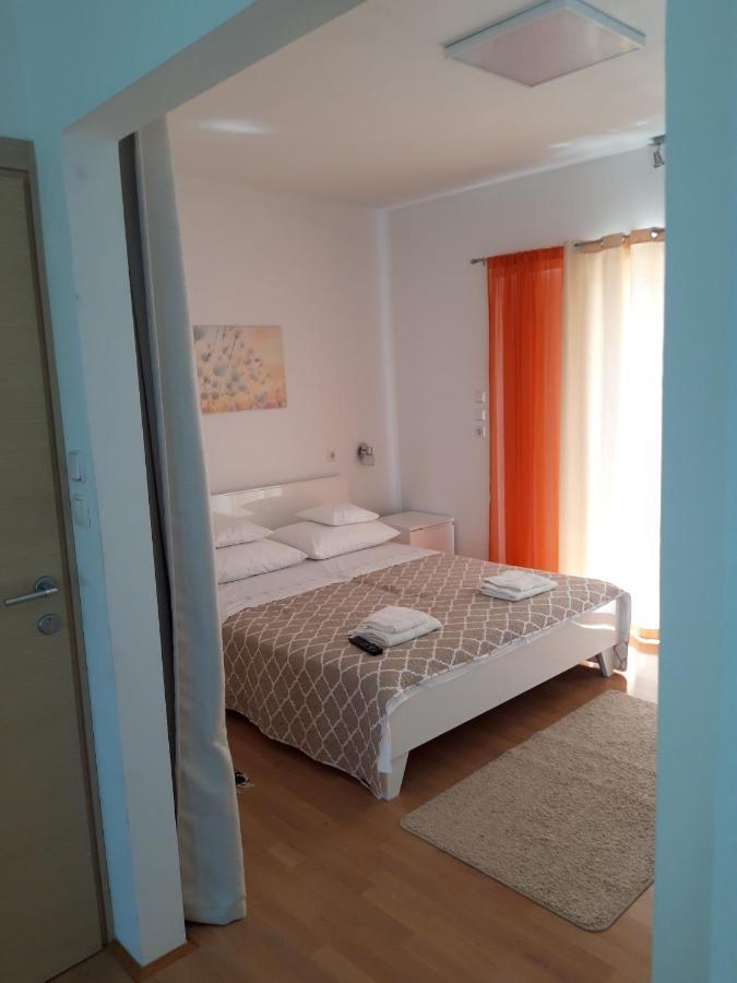 Apartmani Sruk Sukosan Luaran gambar