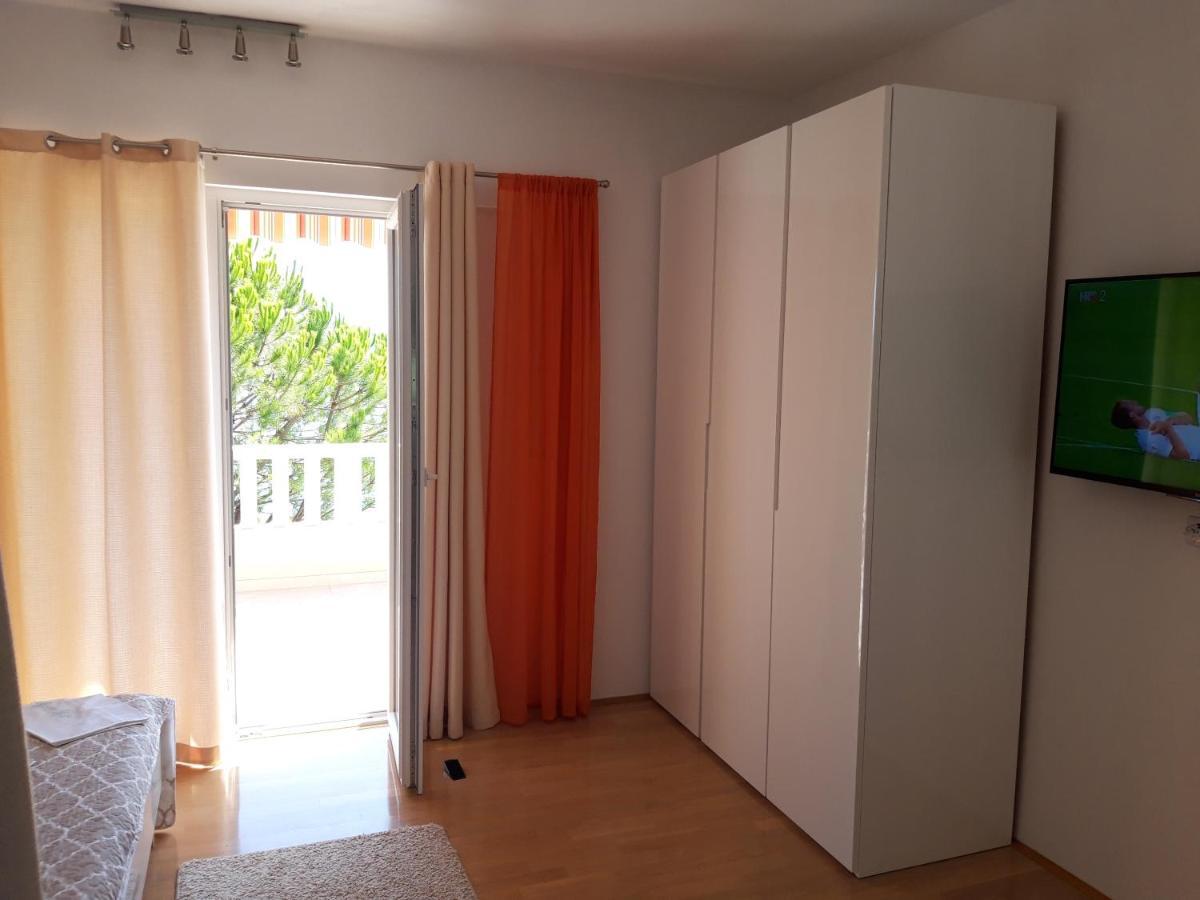 Apartmani Sruk Sukosan Luaran gambar