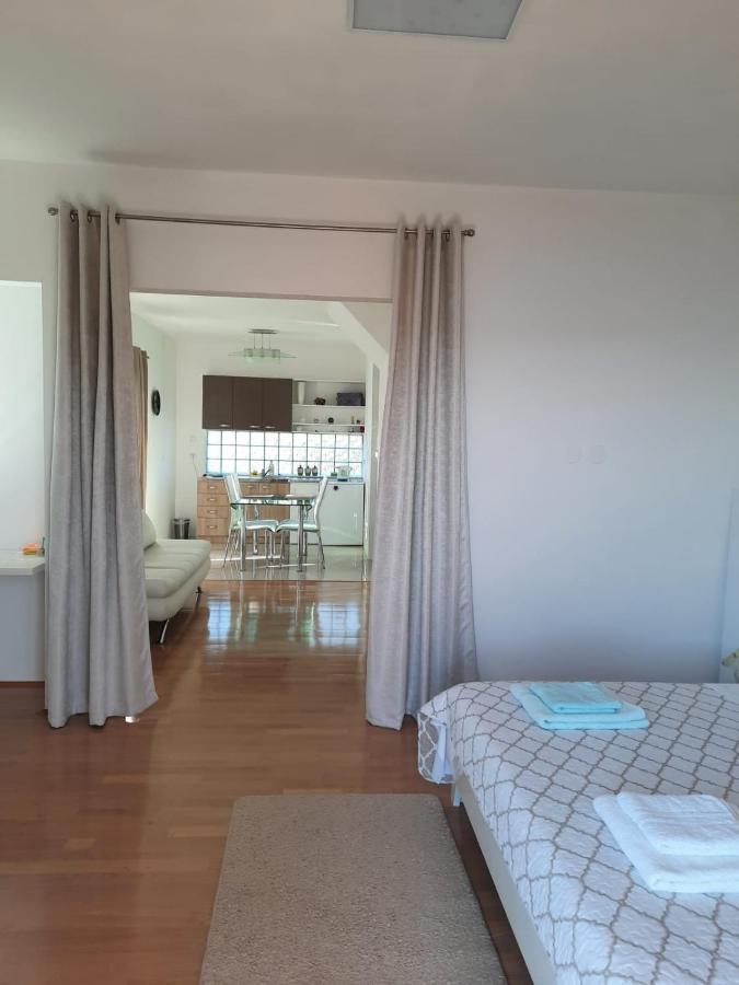 Apartmani Sruk Sukosan Luaran gambar